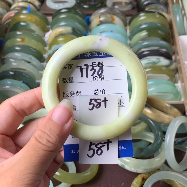 未镶嵌蛇纹石玉手镯7738