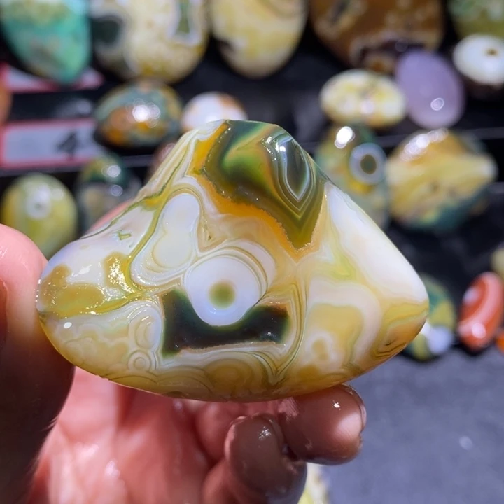 未镶嵌玛瑙/玉髓珠宝奇石