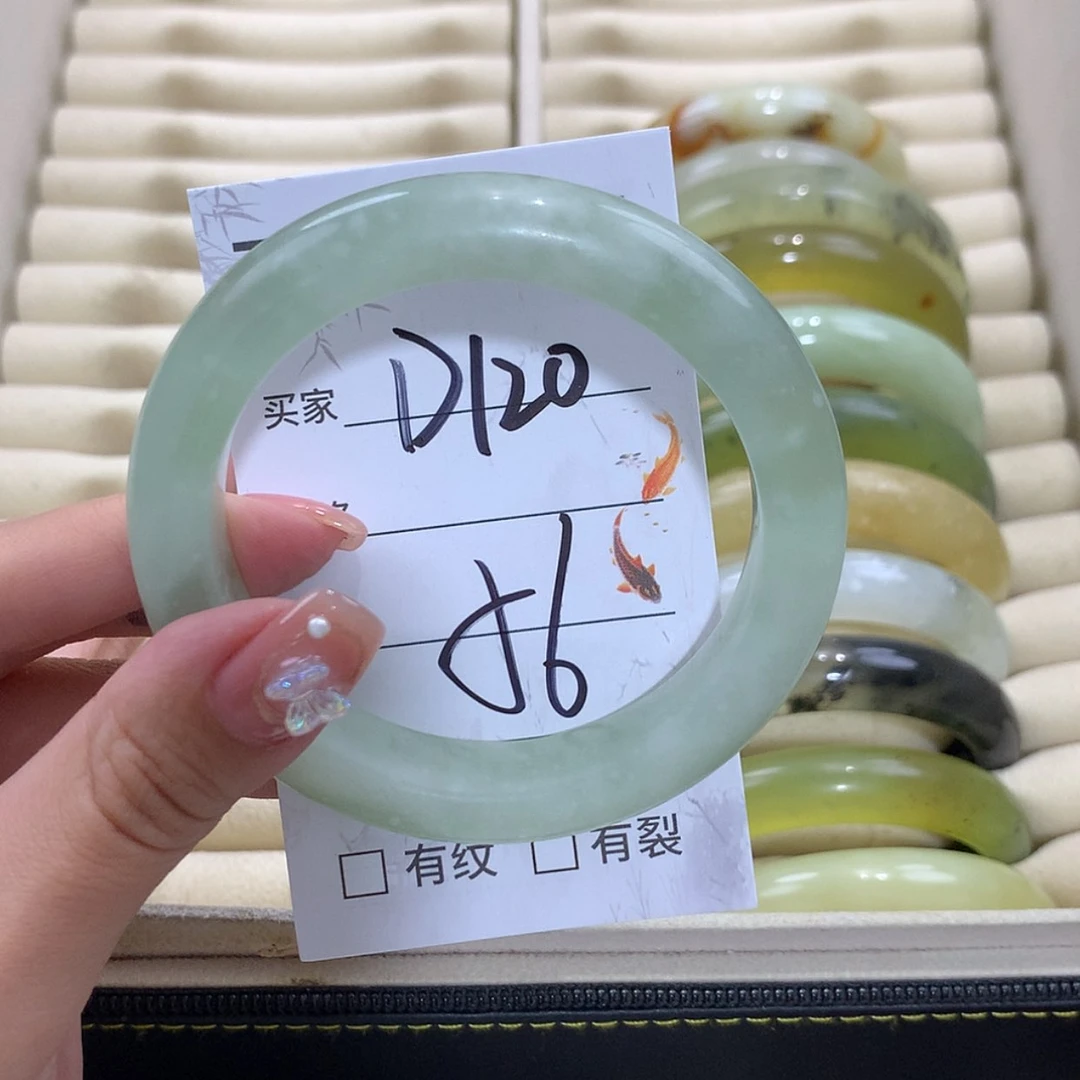 【闪购商品】未镶嵌蛇纹石玉手镯