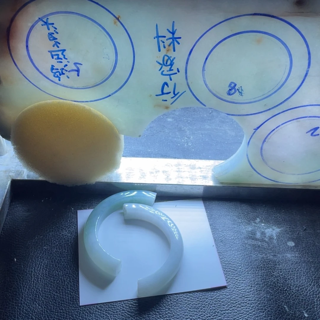 沉***沦定制翡翠翡翠未镶嵌