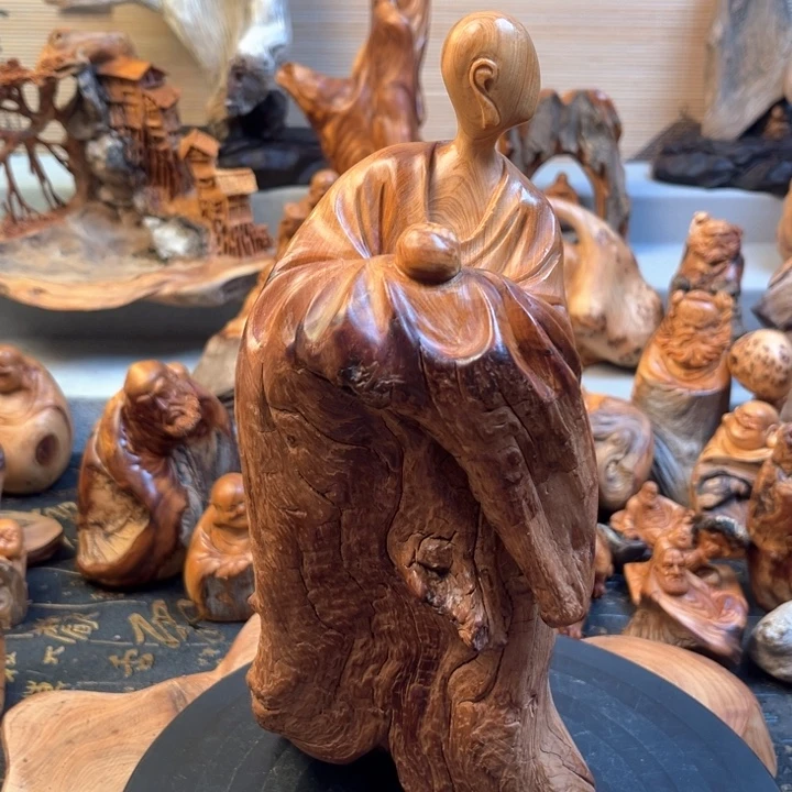 沧***走柏木太行崖柏手工雕刻