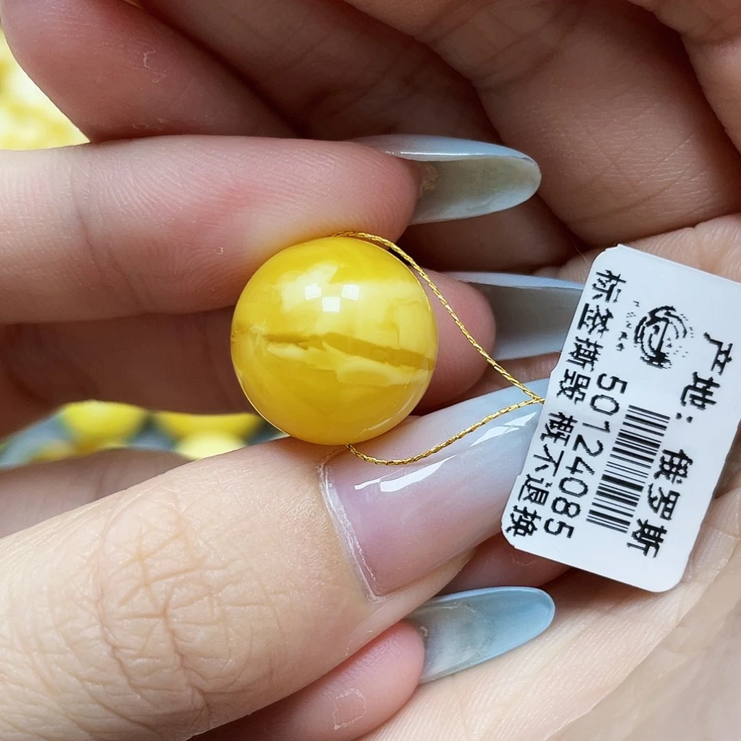 未镶嵌琥珀珠宝奇石16.7mm瑕疵