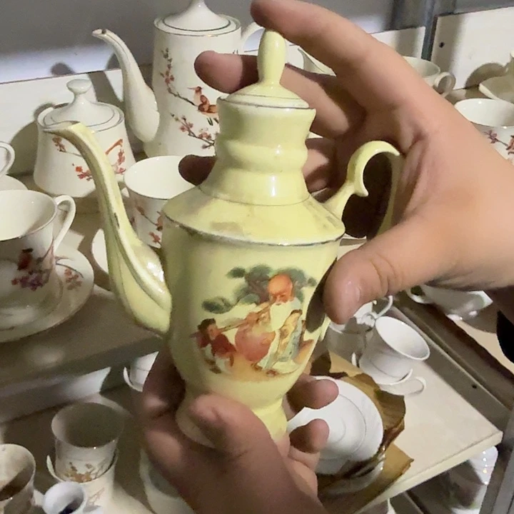 茶盏陶瓷盘子碗啥都有