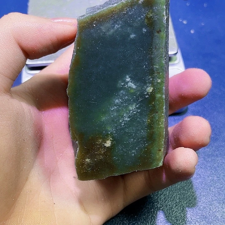 未镶嵌和田玉（糖玉）珠宝半成品
