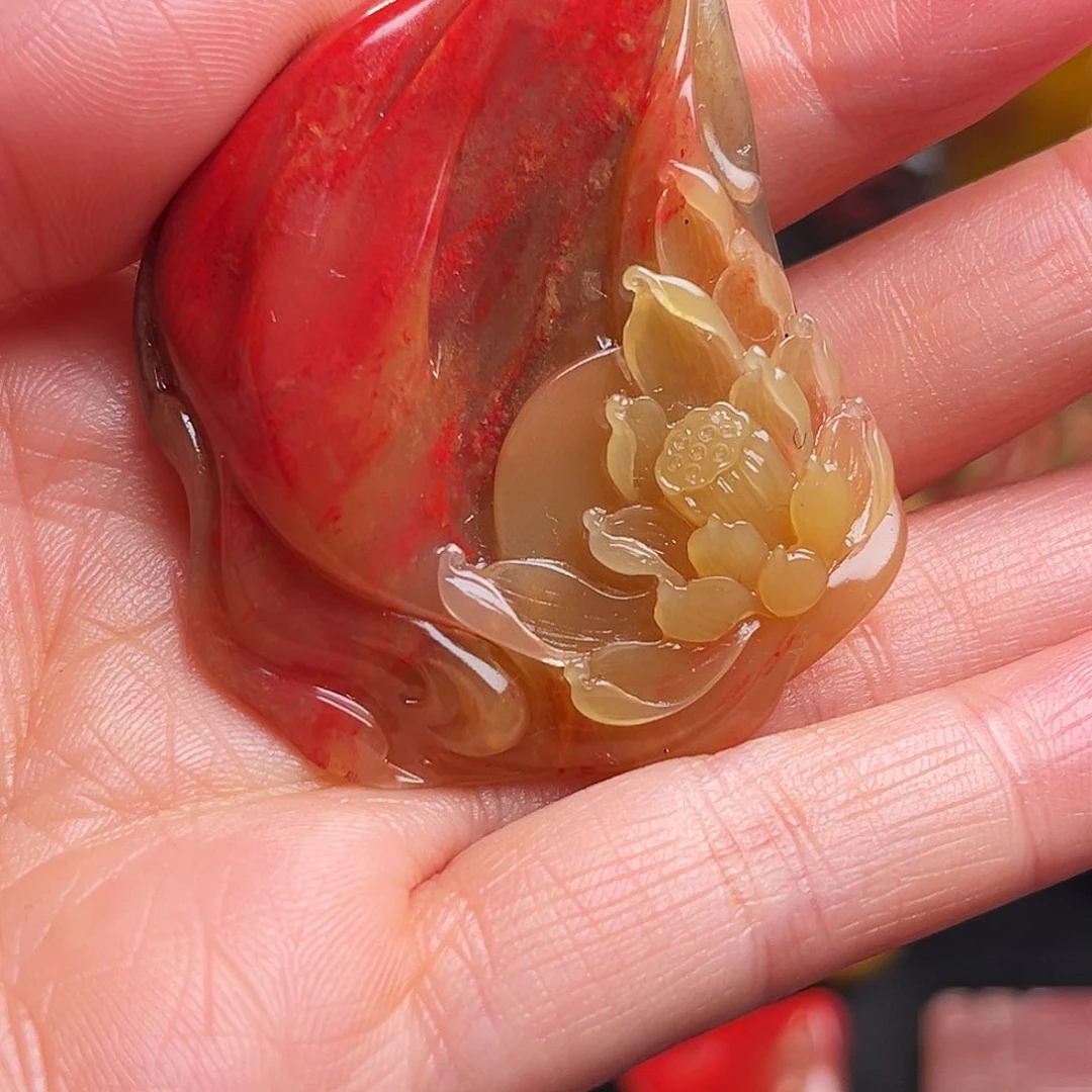 巴林石其他鸡血石手玩件