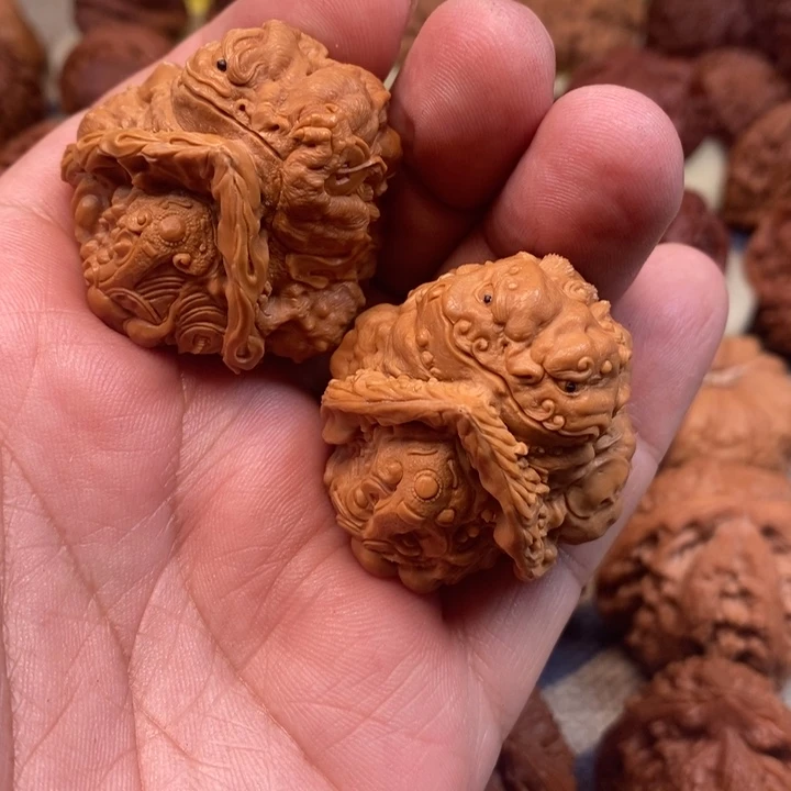 文玩核桃把件M*W核桃