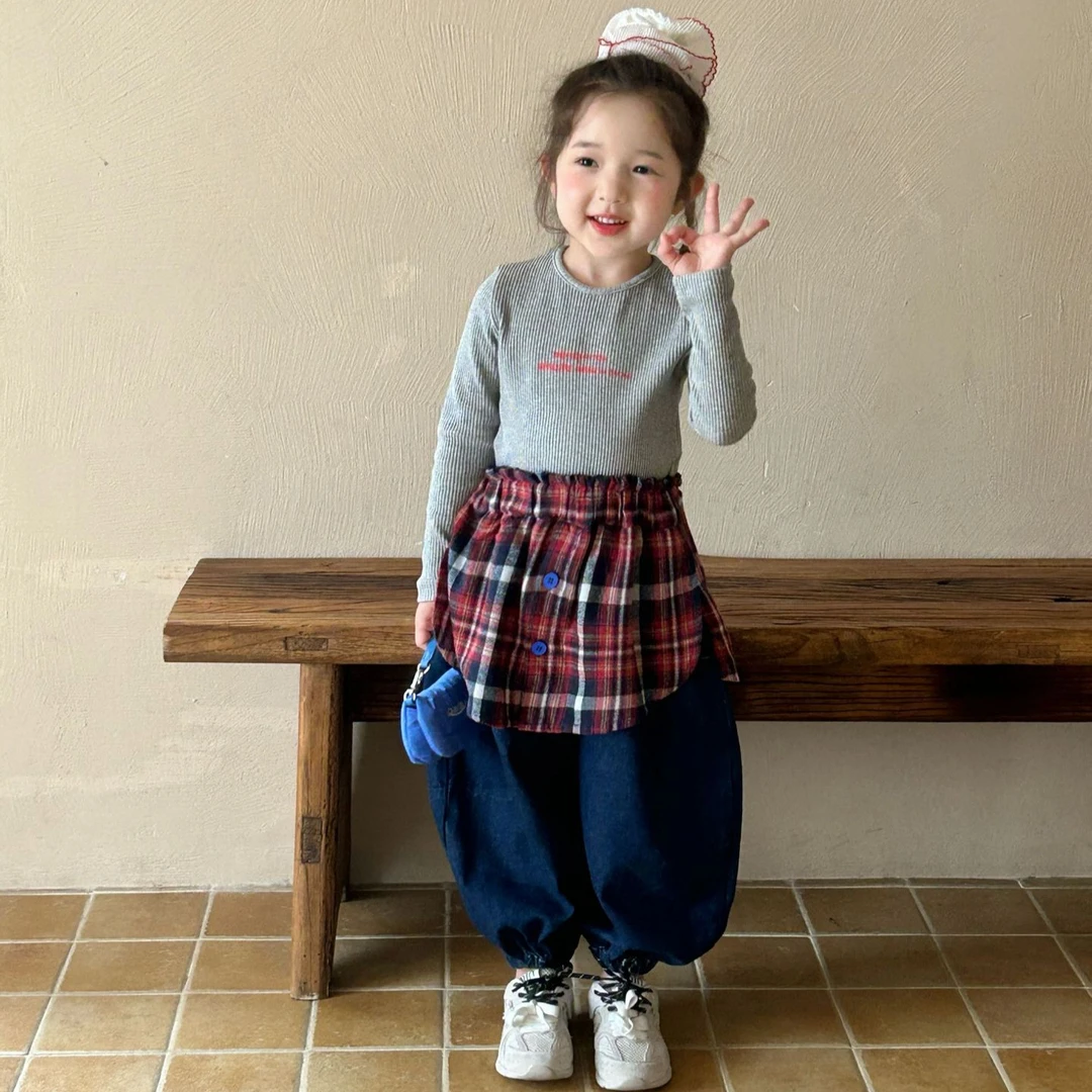 《小思家》女童2025春季新款小字母印花坑条T恤P帘灯笼牛仔裤套装