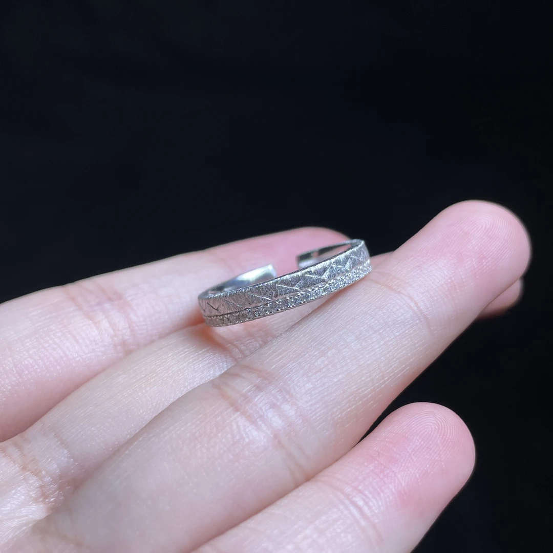 925银银制品 L925银银制品 【玉氏甄选】925银菱格纹戒指 CAN4150