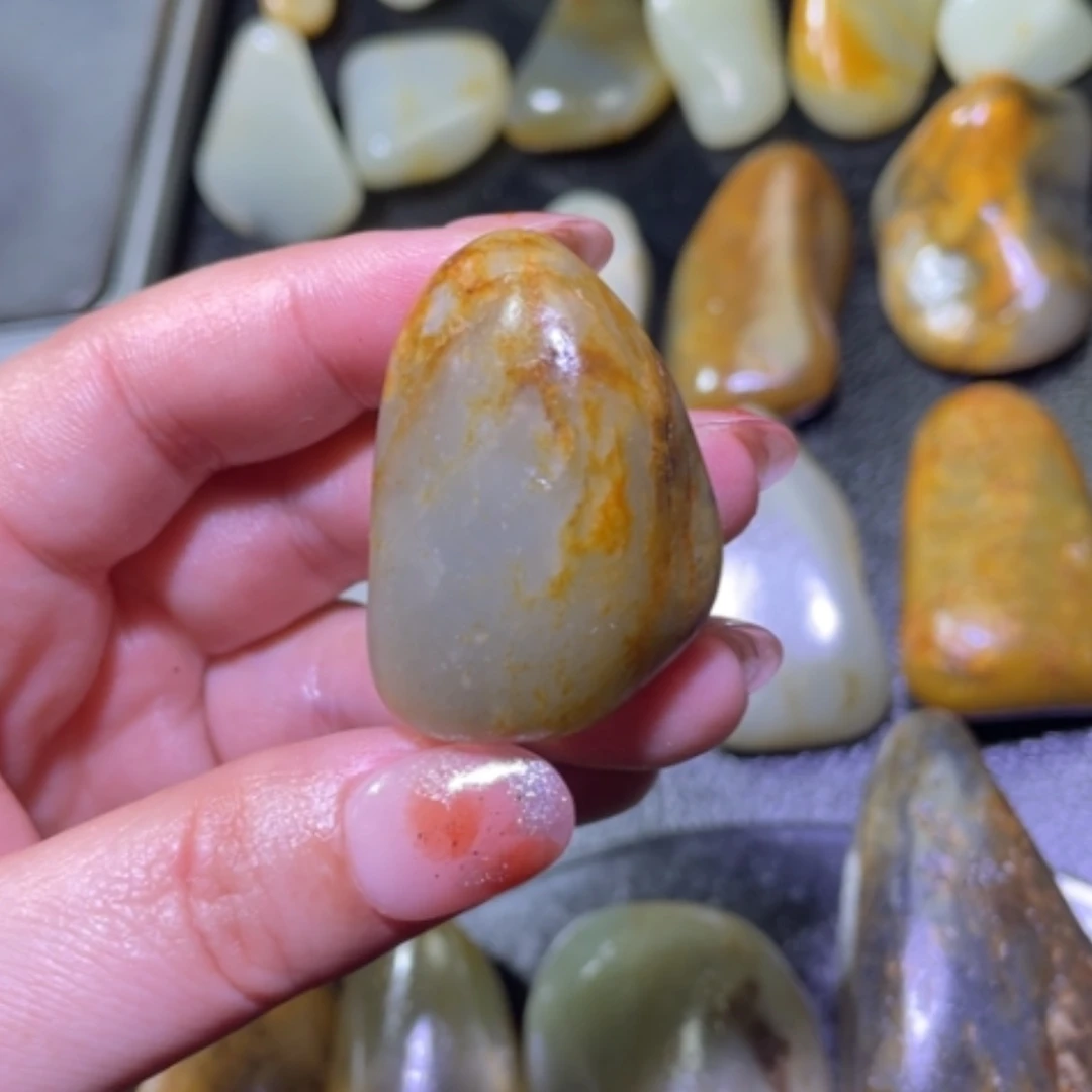 【闪购商品】颈饰未镶嵌和田玉名*