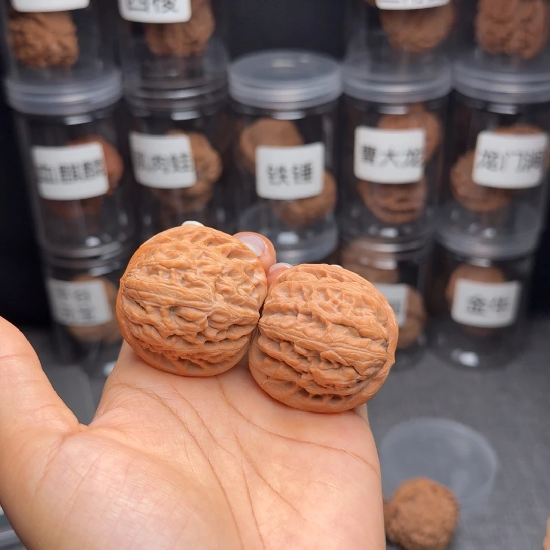 帅***秒把件文玩核桃红锦鲤