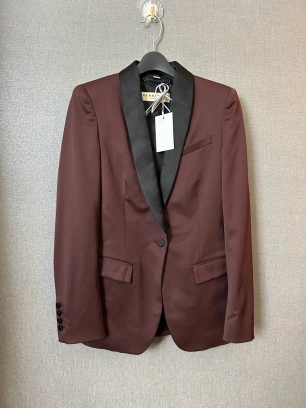95新 BURBERRY/博柏利 Burberry深色西服