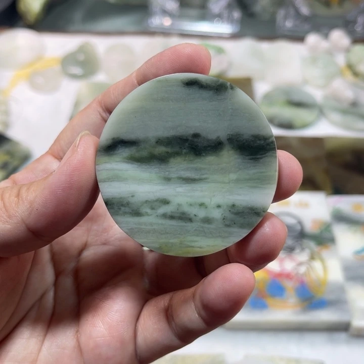 未镶嵌独山玉颈饰