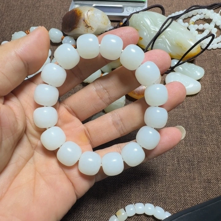 风***正颈饰未镶嵌和田玉