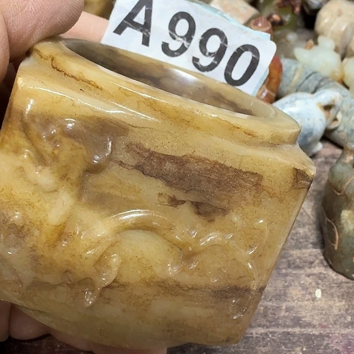 和田玉颈饰未镶嵌旧**东