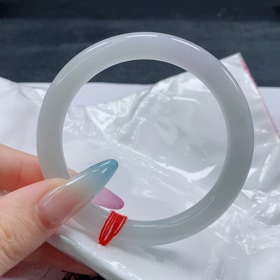 【闪购商品】未镶嵌手镯（圆镯）翡翠479号