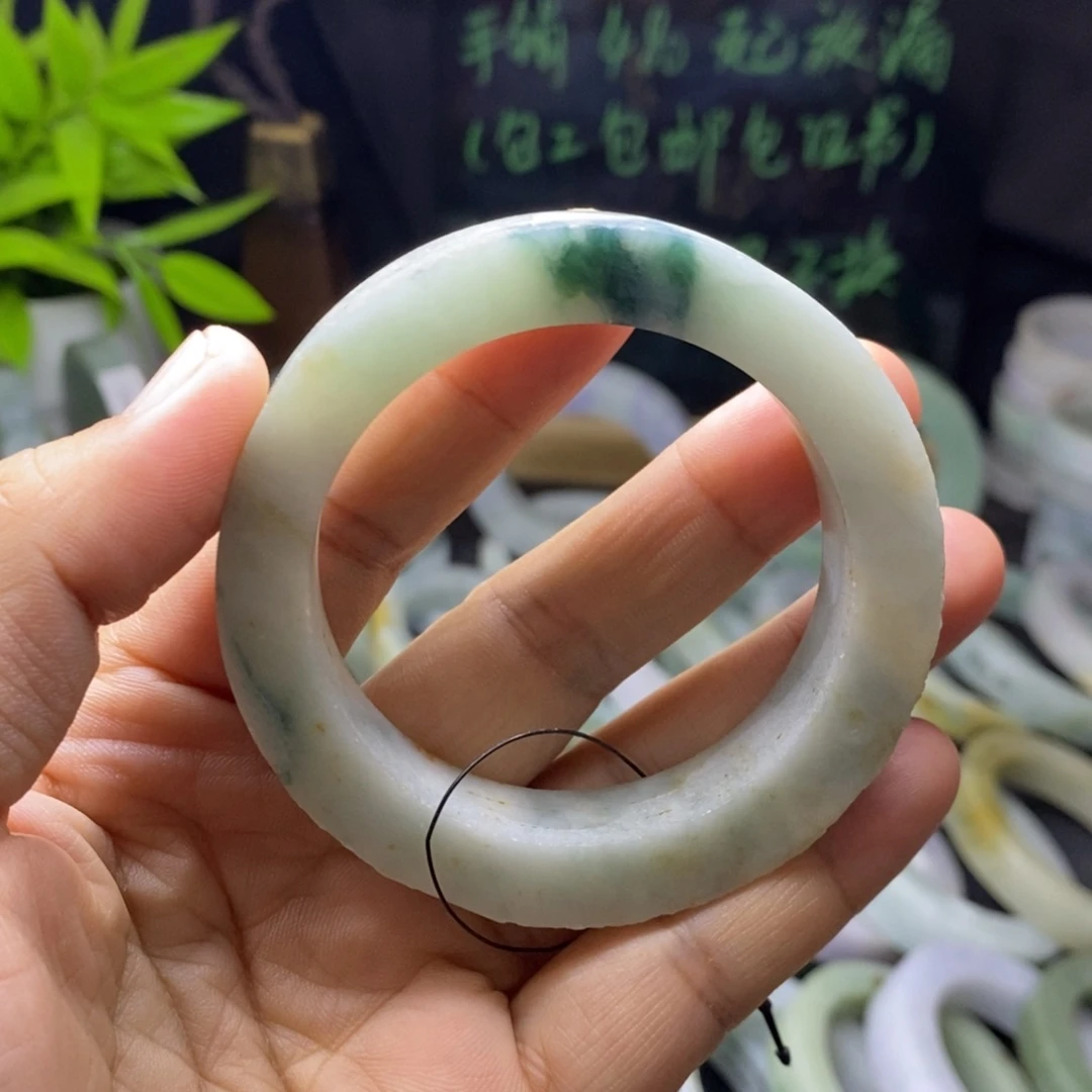 未镶嵌手镯定制翡翠