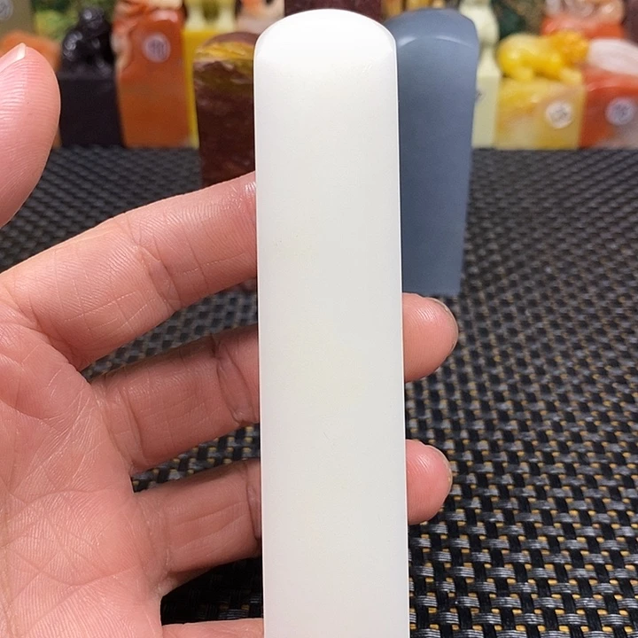 青田石印石云南瓷白