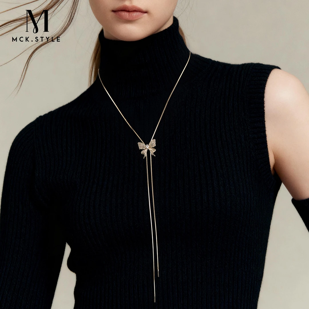 浅金色蝴蝶毛衣链女款大气高档秋冬复古毛衣配饰2025新款长款项链