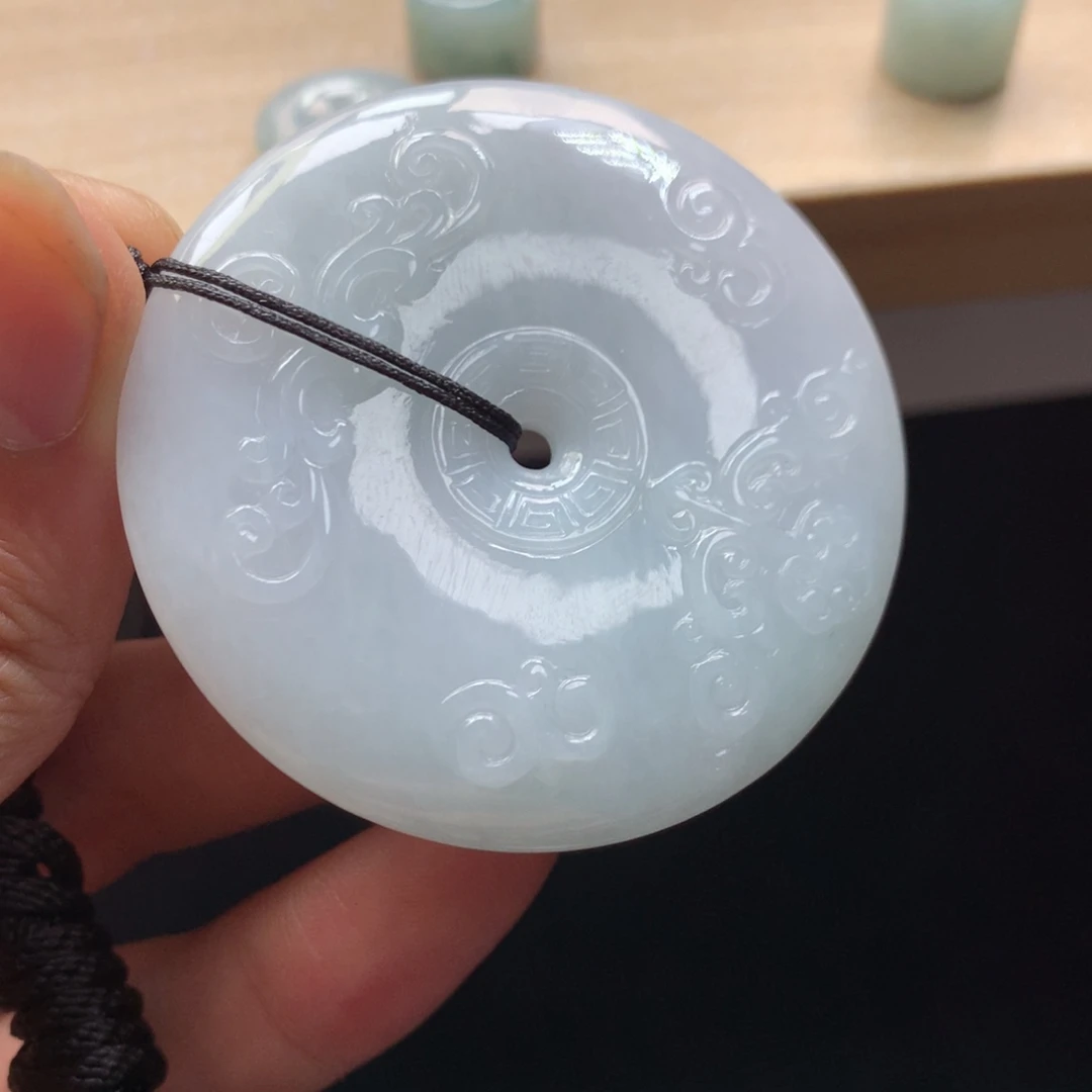 颈饰未镶嵌翡翠吊坠