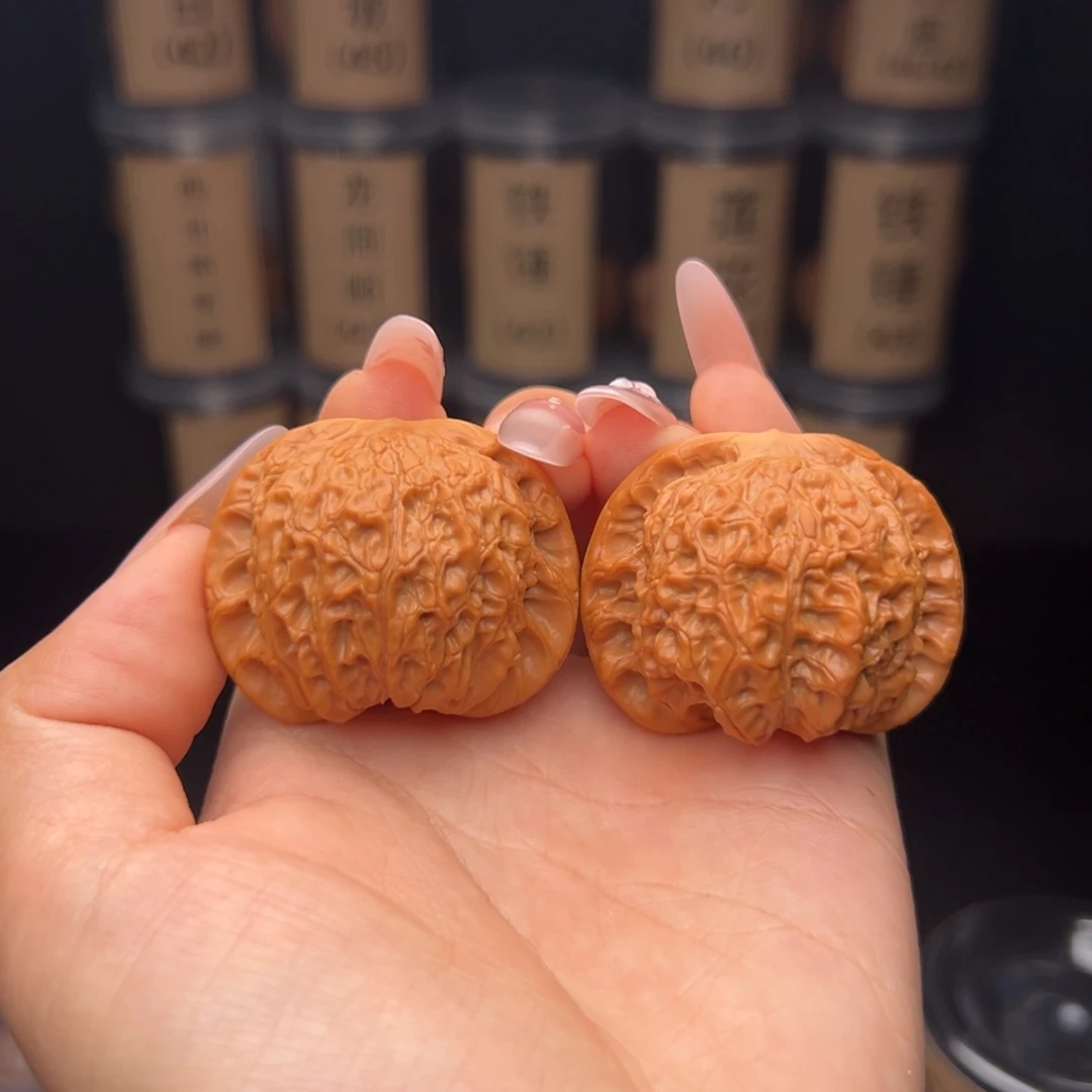 圓***丶吊坠文玩核桃血麒麟