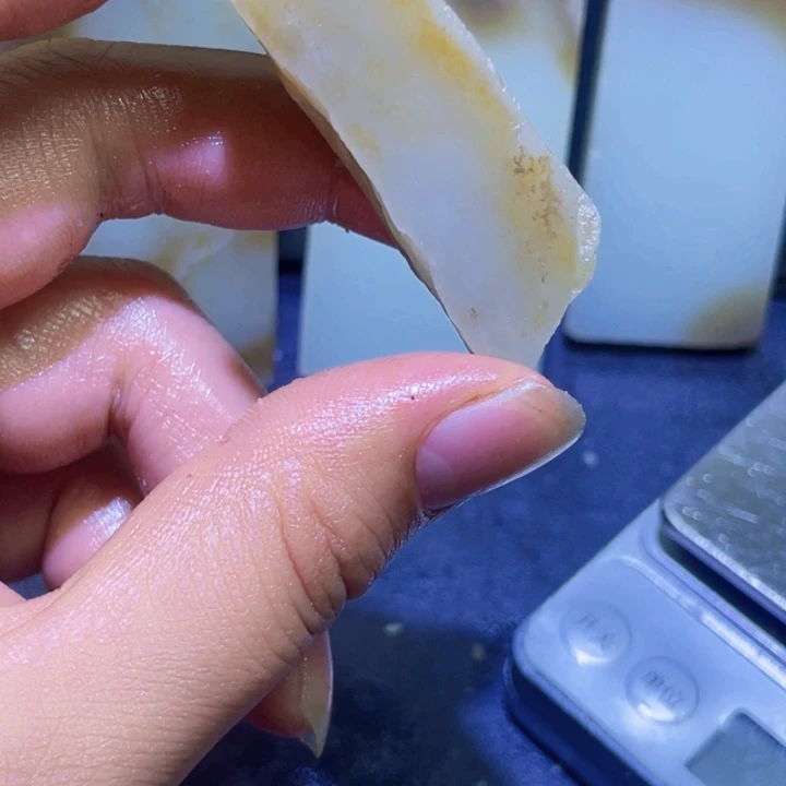 和田玉未镶嵌珠宝半成品