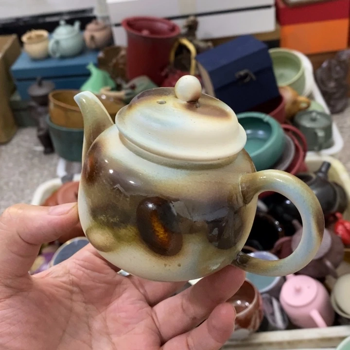 陶瓷艺术品及陶瓷壶