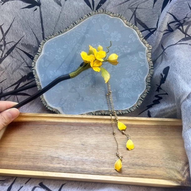 非遗绒花檀木“金桂”流苏古风盘发簪头饰