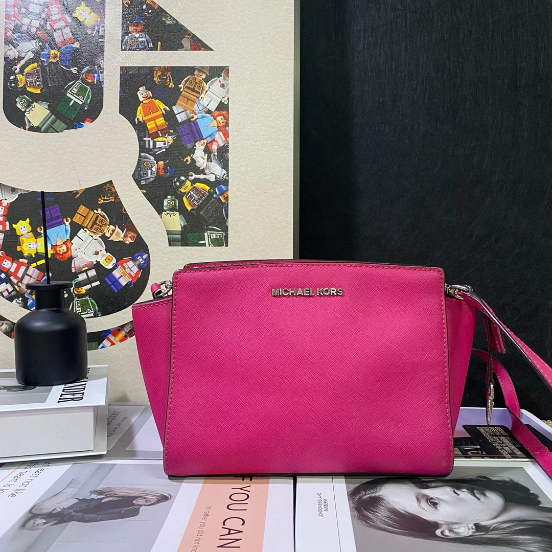 90新 MICHAEL KORS/迈克高仕 21498斜挎包23×17