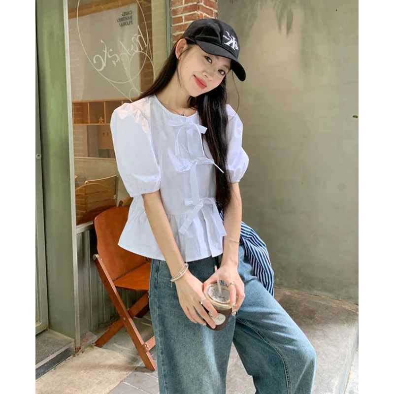 衣服女装2025新款上衣韩版穿搭小众设计感泡泡袖蝴蝶系带衬衫