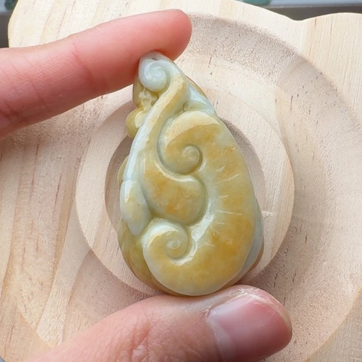 翡翠未镶嵌颈饰吊坠