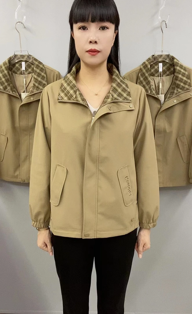 06中老年新款春秋格子领风衣短外套女士休闲百搭外套（带里衬）