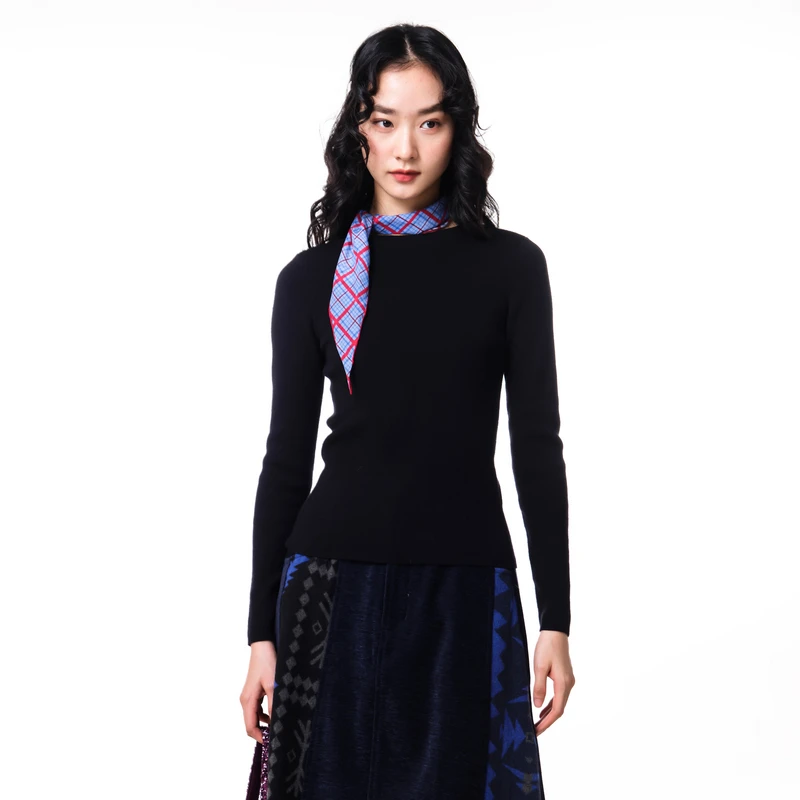 MOVEUP幻走2025冬季新款.FUN 圆领正肩纯色短款针织衫女3EWD31612