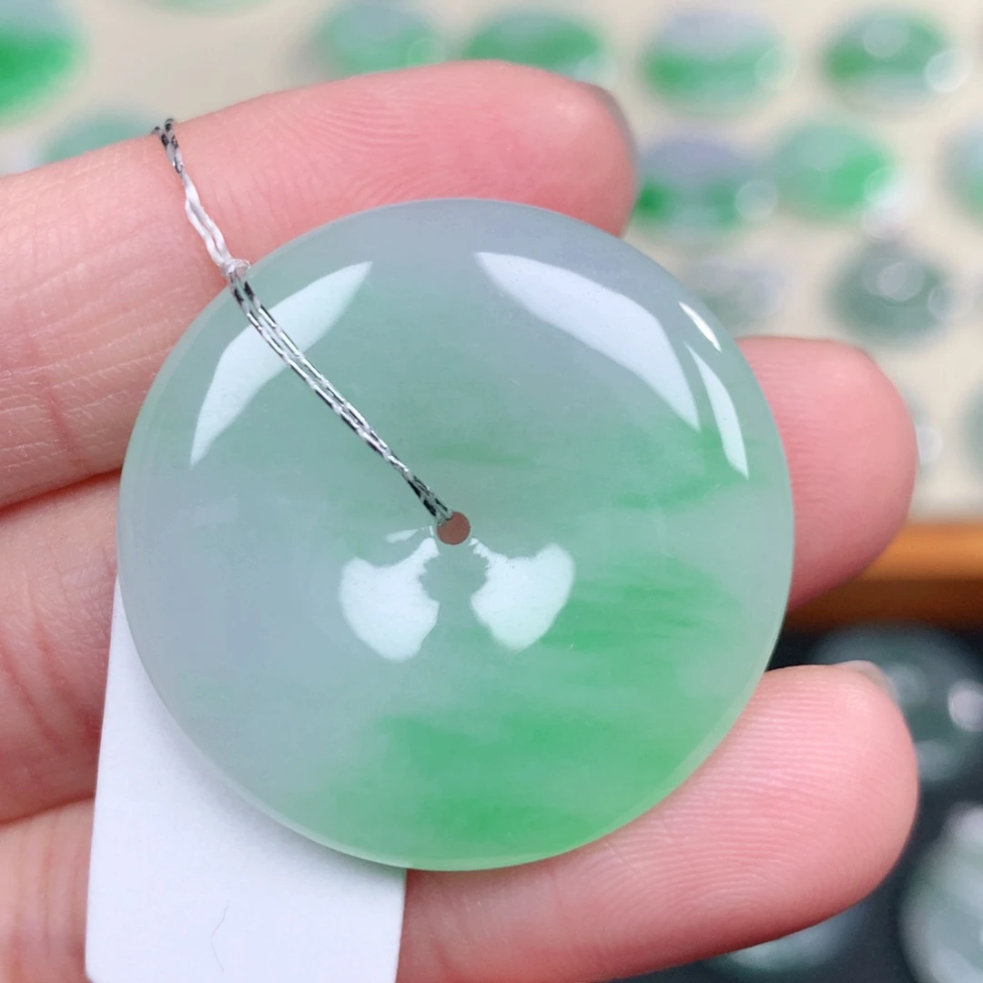 翡翠未镶嵌颈饰30.7-5.5