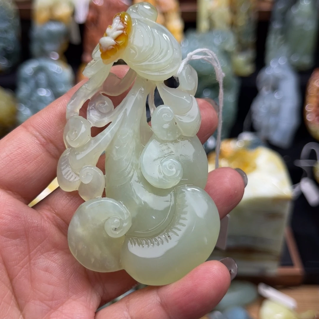 蛇纹石玉未镶嵌吊坠(赠链)