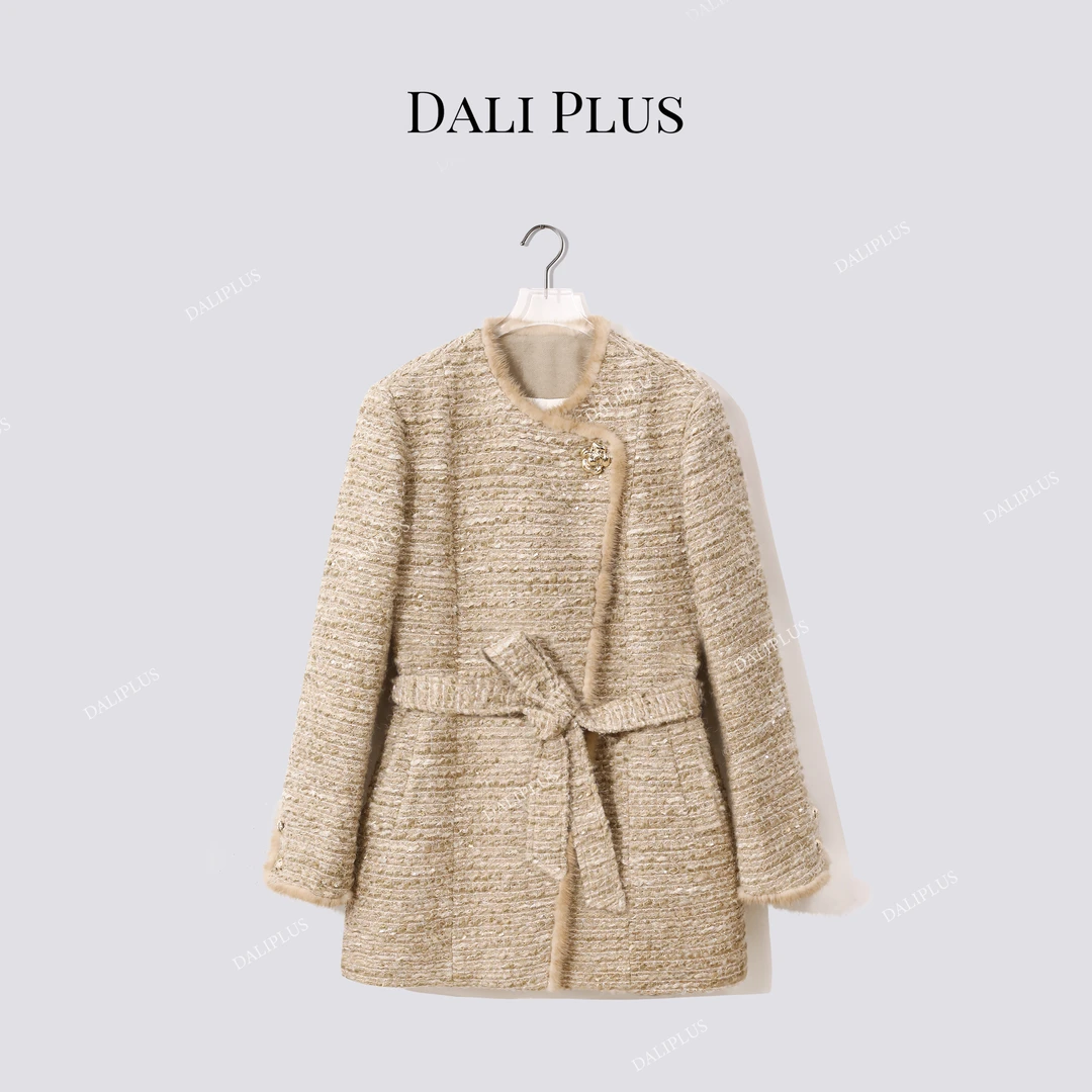 DALI PLUS“金色水貂年服95鹅绒”一粒扣小香风羽绒服-D5SS7339