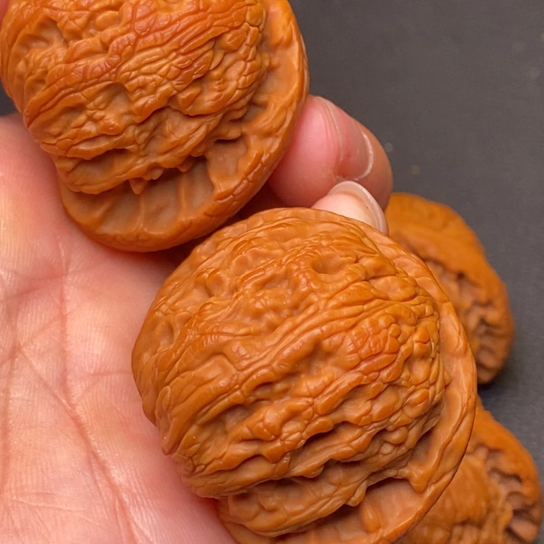 文玩核桃把件秦岭野生核桃