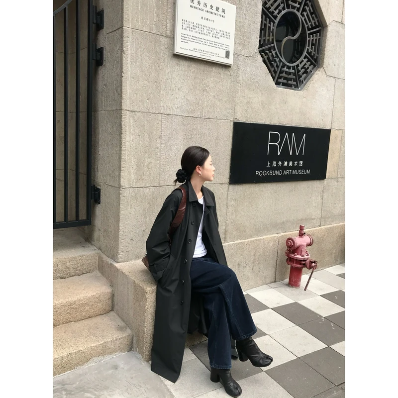 ZHONG HE· 25秋新款极简智性风翻领廓形长风衣外套女