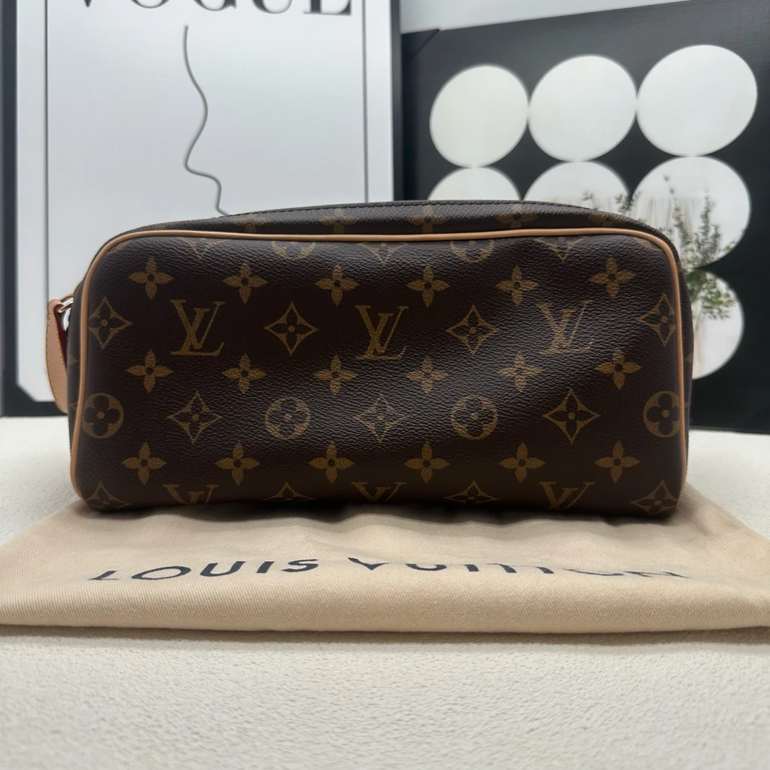 99新 LouisVuitton/路易威登 Dopp kit洗漱包