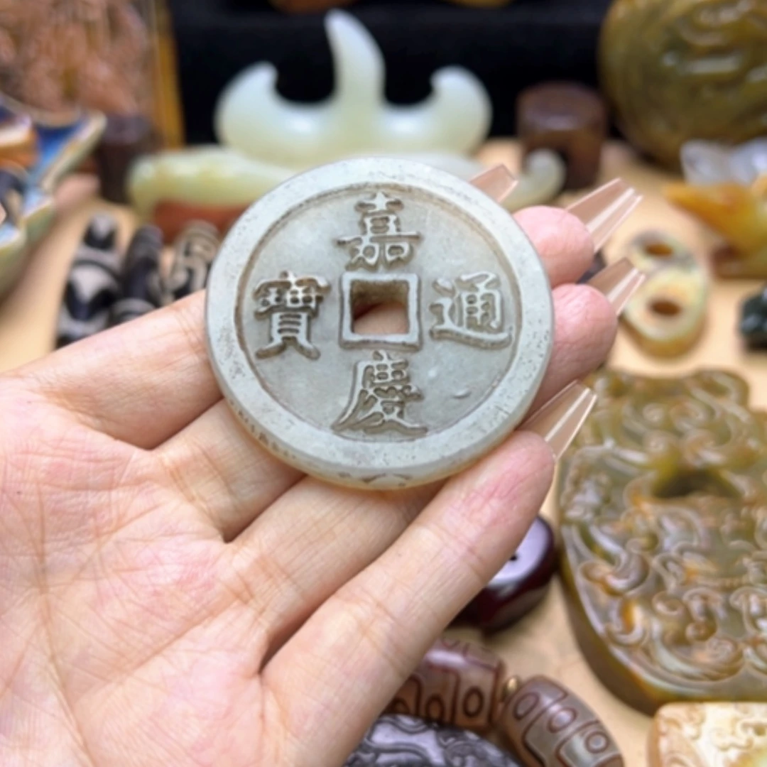 【闪购商品】蛇纹石玉未镶嵌颈饰