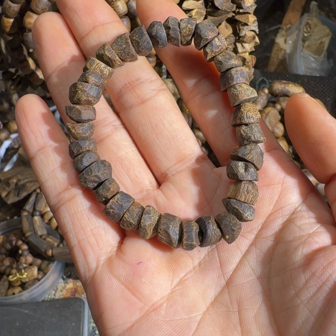 大***常沉香沉香碎屑海南乌身沉水树丁8.4克