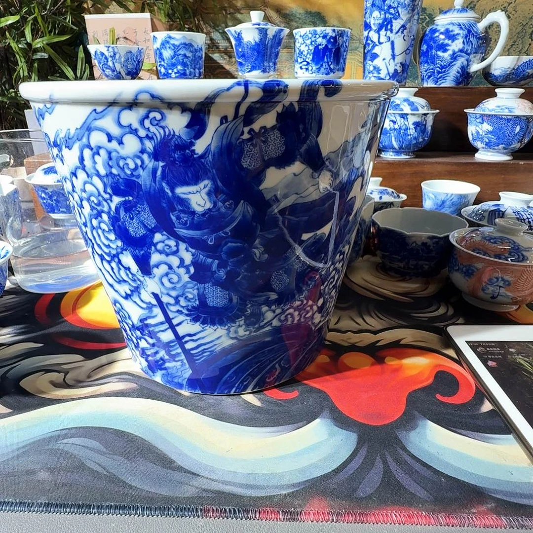 人****泥塑可乐桶手工手绘