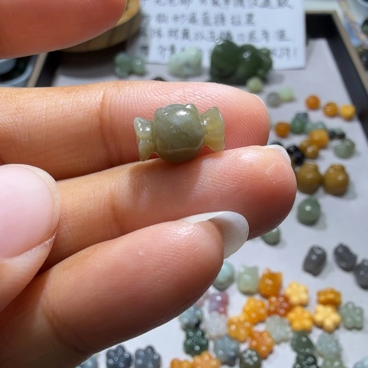 未镶嵌和田玉珠宝半成品