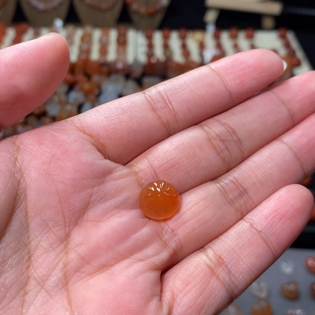 南红玛瑙冰飘未镶嵌包子1