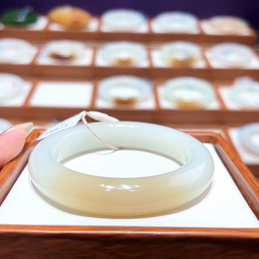 和田玉手镯56未镶嵌s**江