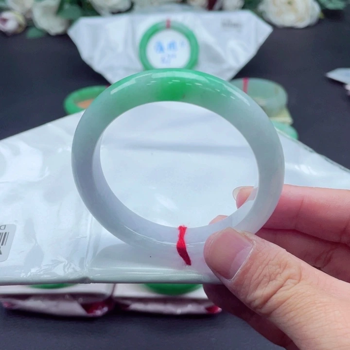 未镶嵌手镯翡翠翡翠