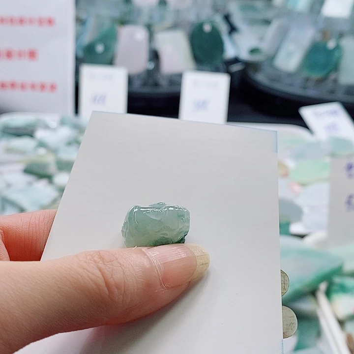 翡翠未镶嵌颈饰缅甸天然A货翡翠挂件