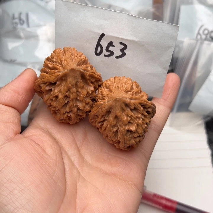 核桃41尺寸招财鼠