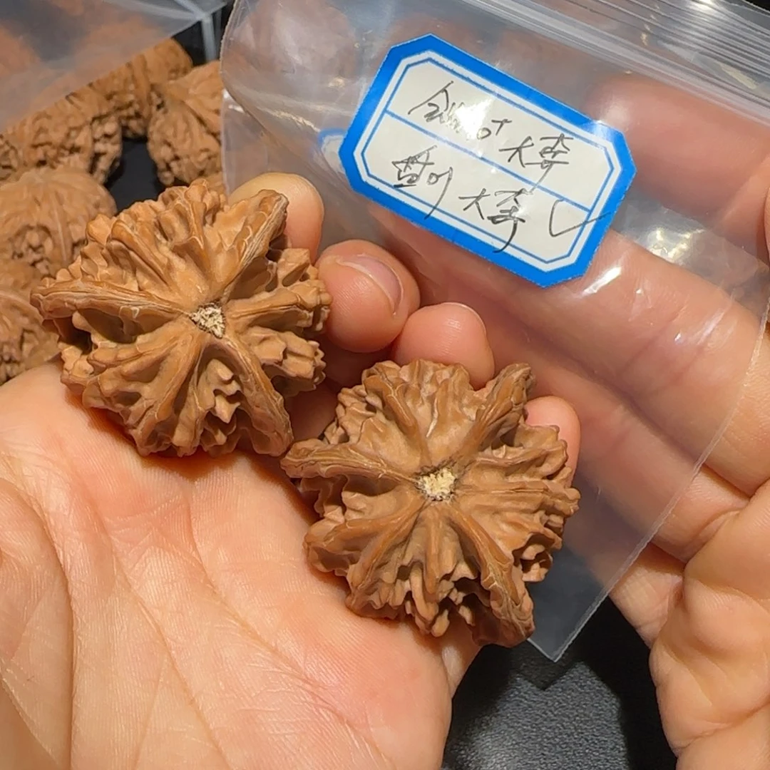 文玩核桃吊坠飞飞飞飞