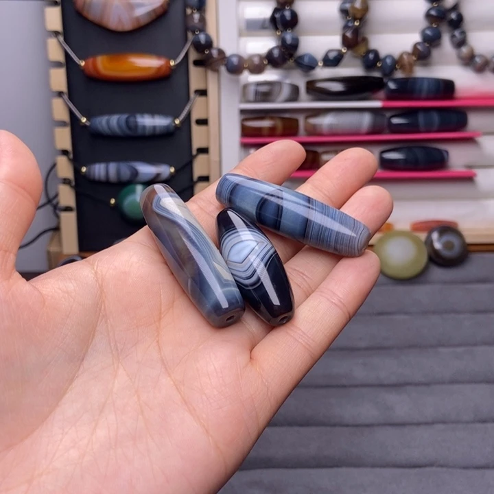 干***呢玛瑙/玉髓合金颈饰