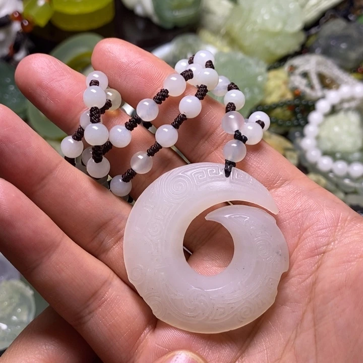 岫玉未镶嵌岫玉颈饰